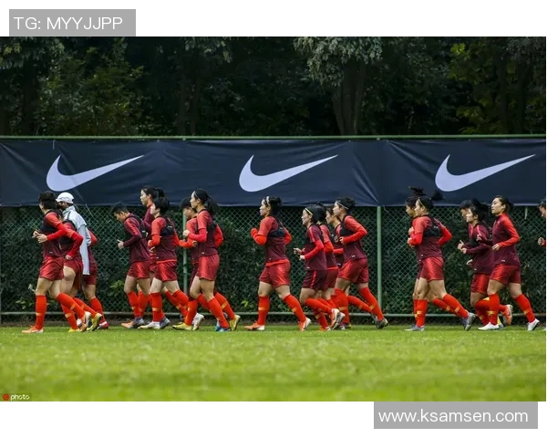 南京足球队与重庆足球队的速度对决赛后分析与总结